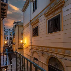 cortile-del-greco-apartments.palermohotels.org/